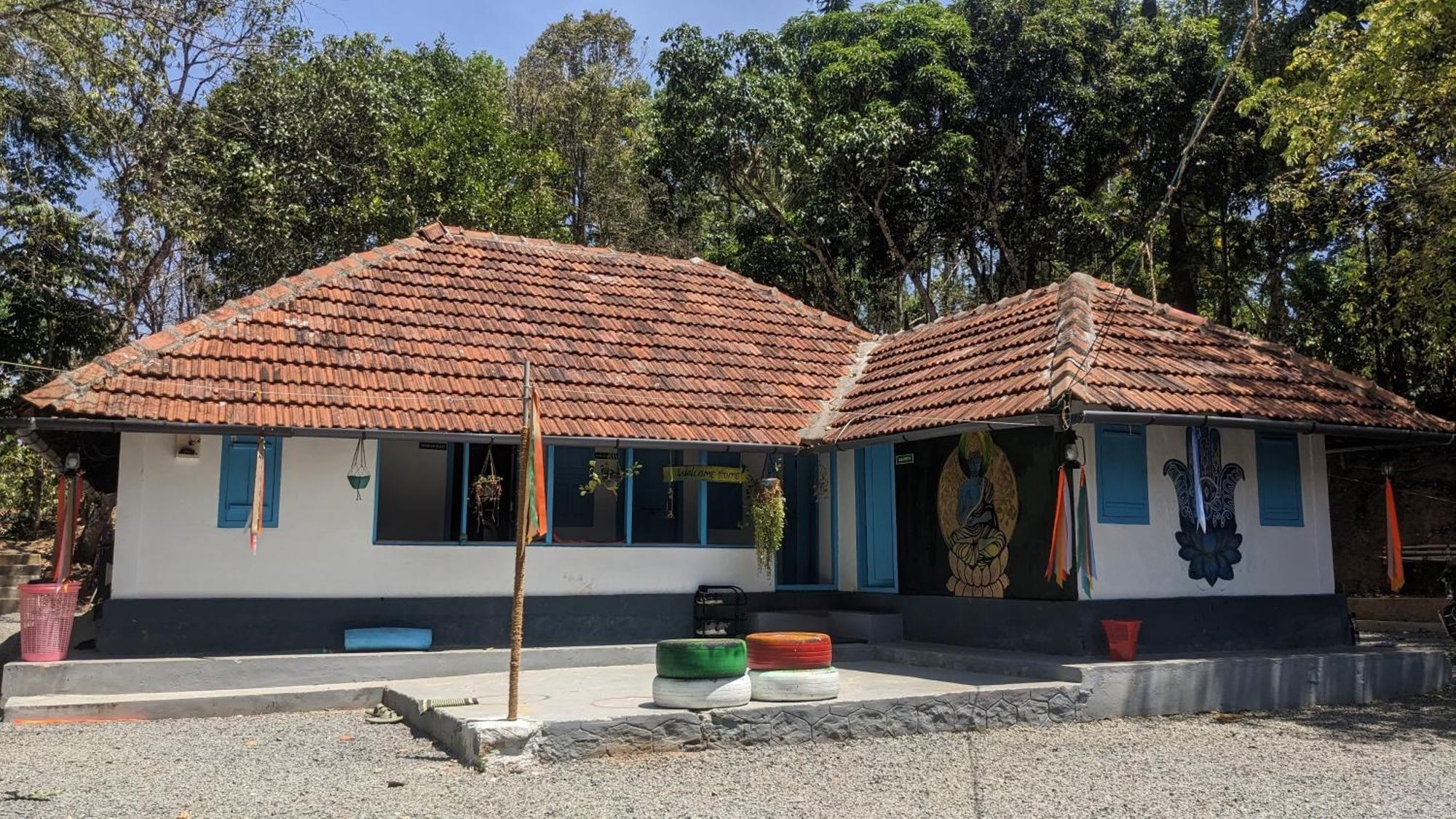 Hostel Crossroads 1957